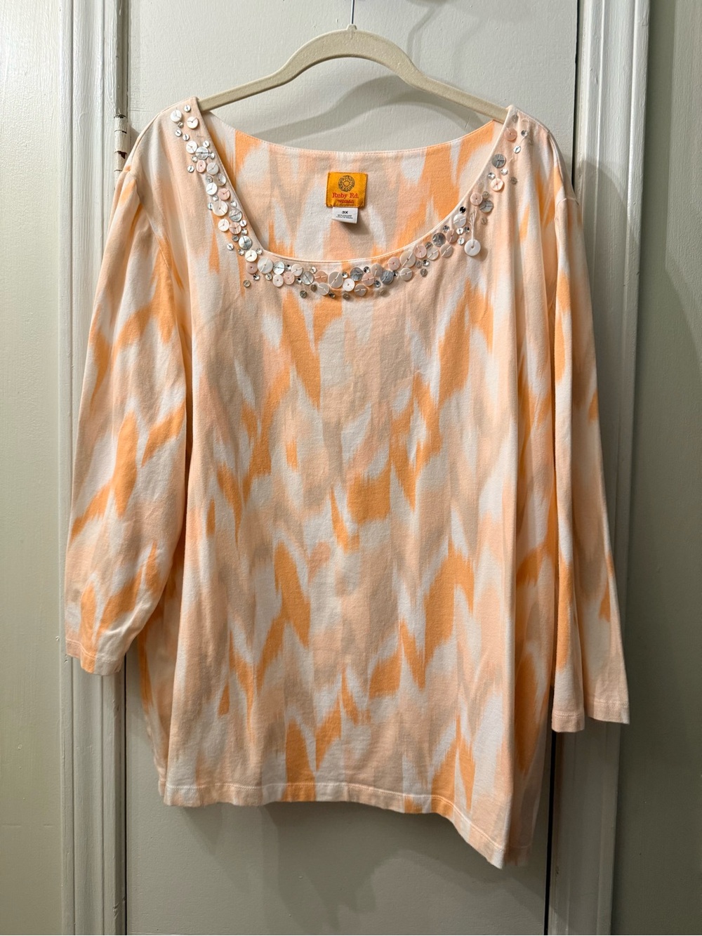 RubyRd 3x tops bundle of 5, slight embellishment imperfections, 1 paint mark. - Picture 7 of 16